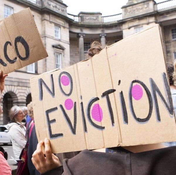 ***No Fee *** Scottish Refugee Council Protest today at the Court of Session in Edinburgh.Supporters gathered today in solidarity with refugees facing eviction in Glasgow.The court is currently hearing an appeal against its initial ruling that lock change evictions could go ahead without court orders.
28/08/19.